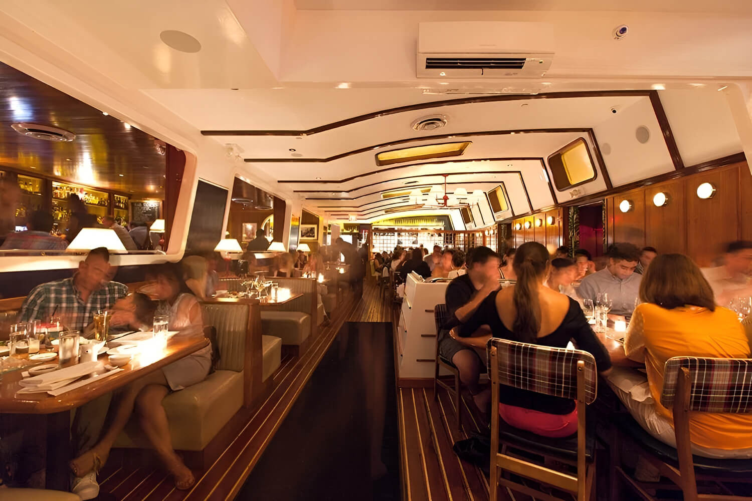 Restaurant and Cafe Interior Design Trends That Shape Commercial Renovations