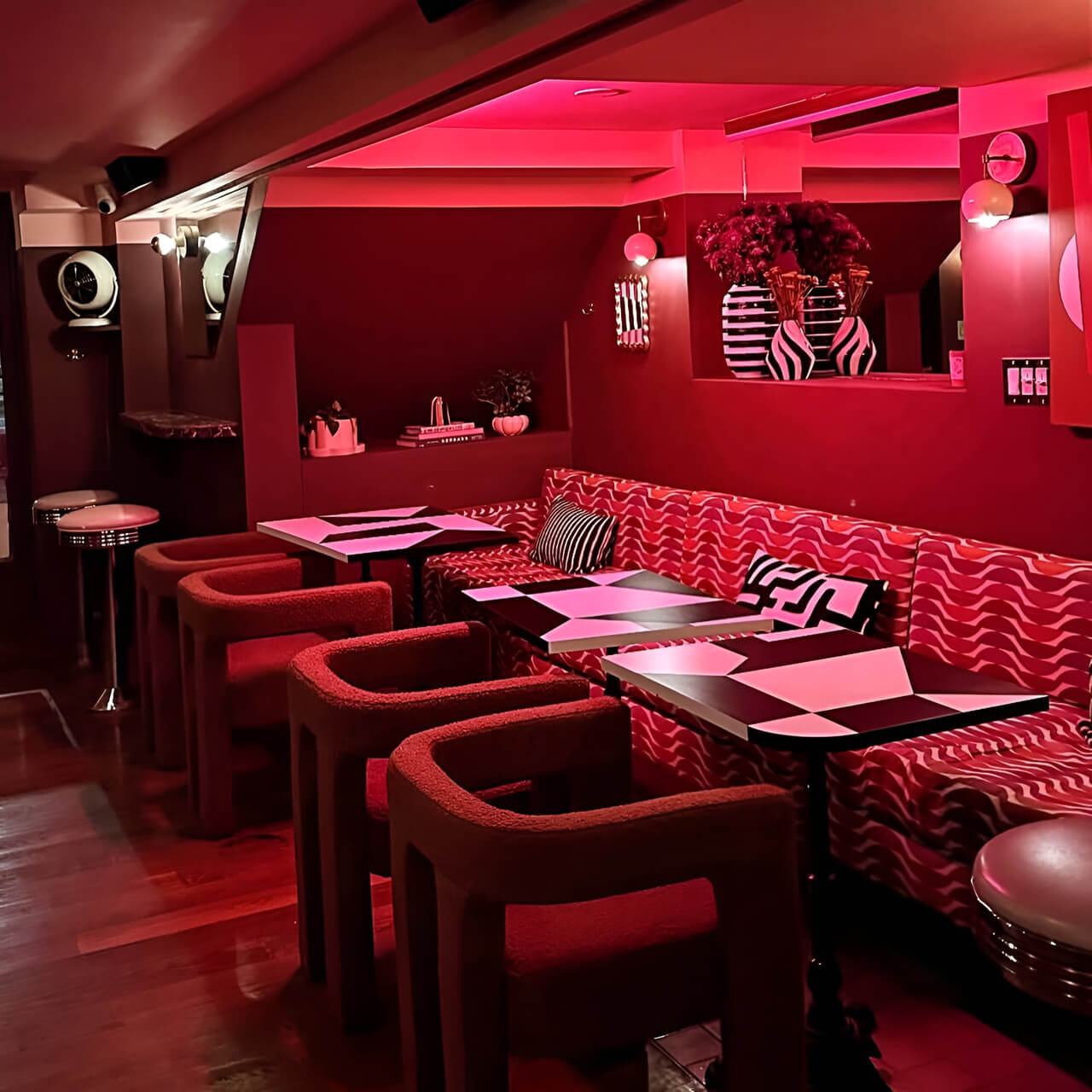 Restaurant and Cafe Interior Design Trends That Shape Commercial Renovations